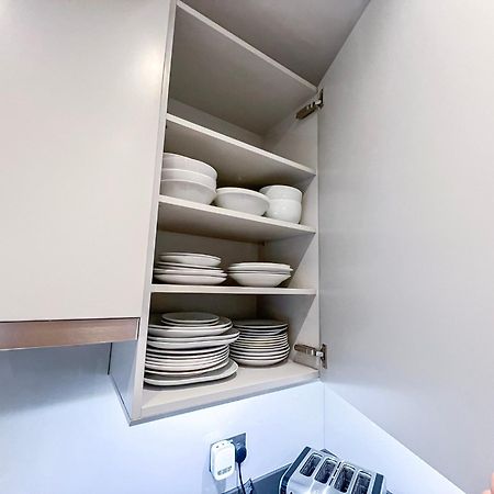 Posh 3 Bedroom Flat With Terrace And Indoor Fireplace In Mayfair, Near Hyde Park Лондон Экстерьер фото