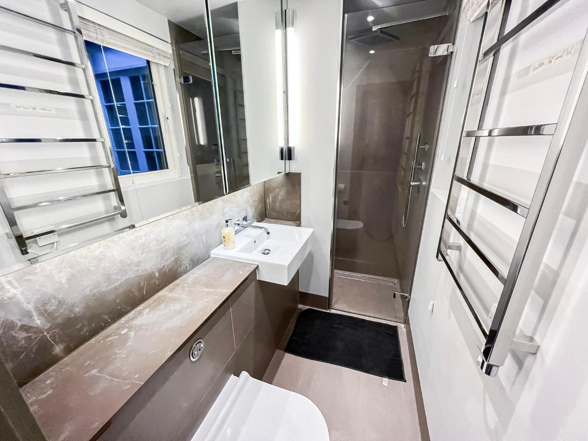 Posh 3 Bedroom Flat With Terrace And Indoor Fireplace In Mayfair, Near Hyde Park Лондон Экстерьер фото